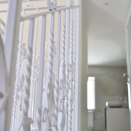San Pawl Calypso Bed & Breakfast *